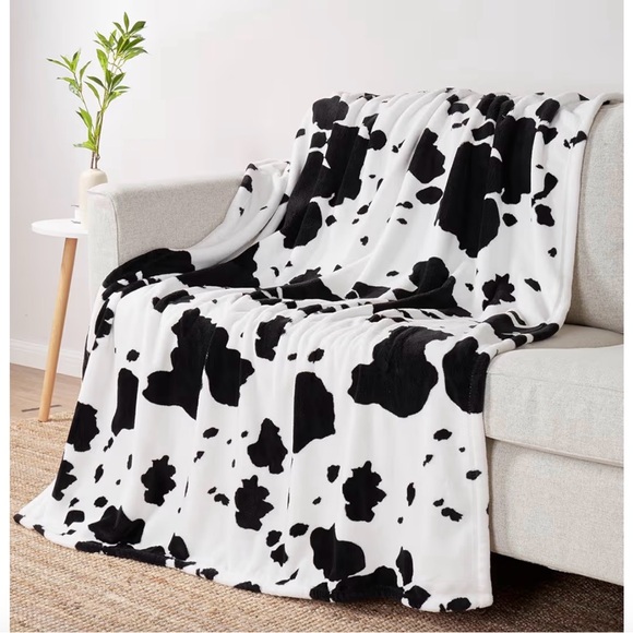 Other - Cozy Black and White Polka Dot Blanket NWT